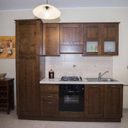 Apartamento La Casa Di Tina Colonnella Habitación foto