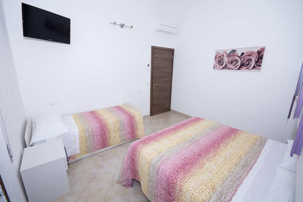 Apartamento La Casa Di Tina Colonnella Habitación foto