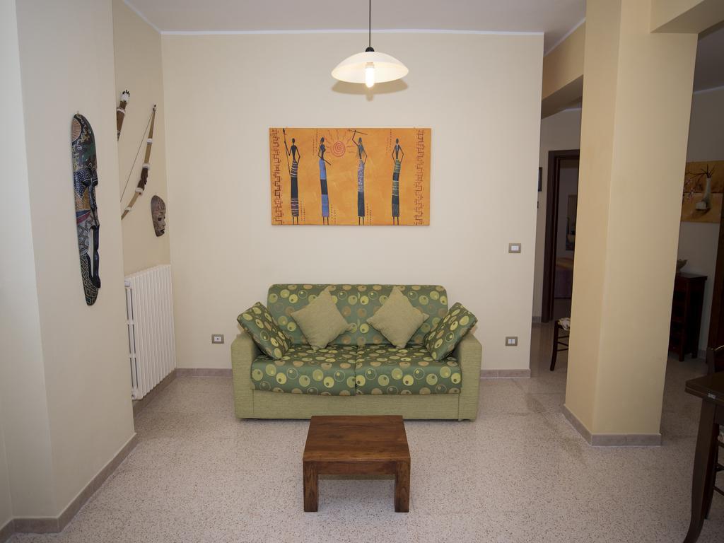 Apartamento La Casa Di Tina Colonnella Habitación foto