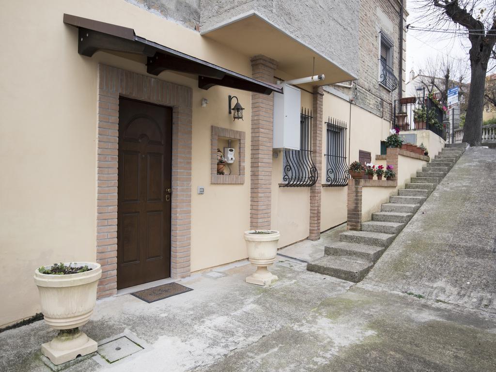 Apartamento La Casa Di Tina Colonnella Habitación foto