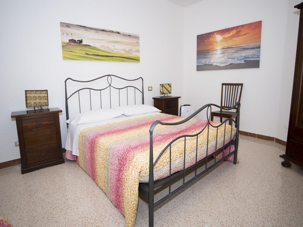 Apartamento La Casa Di Tina Colonnella Habitación foto